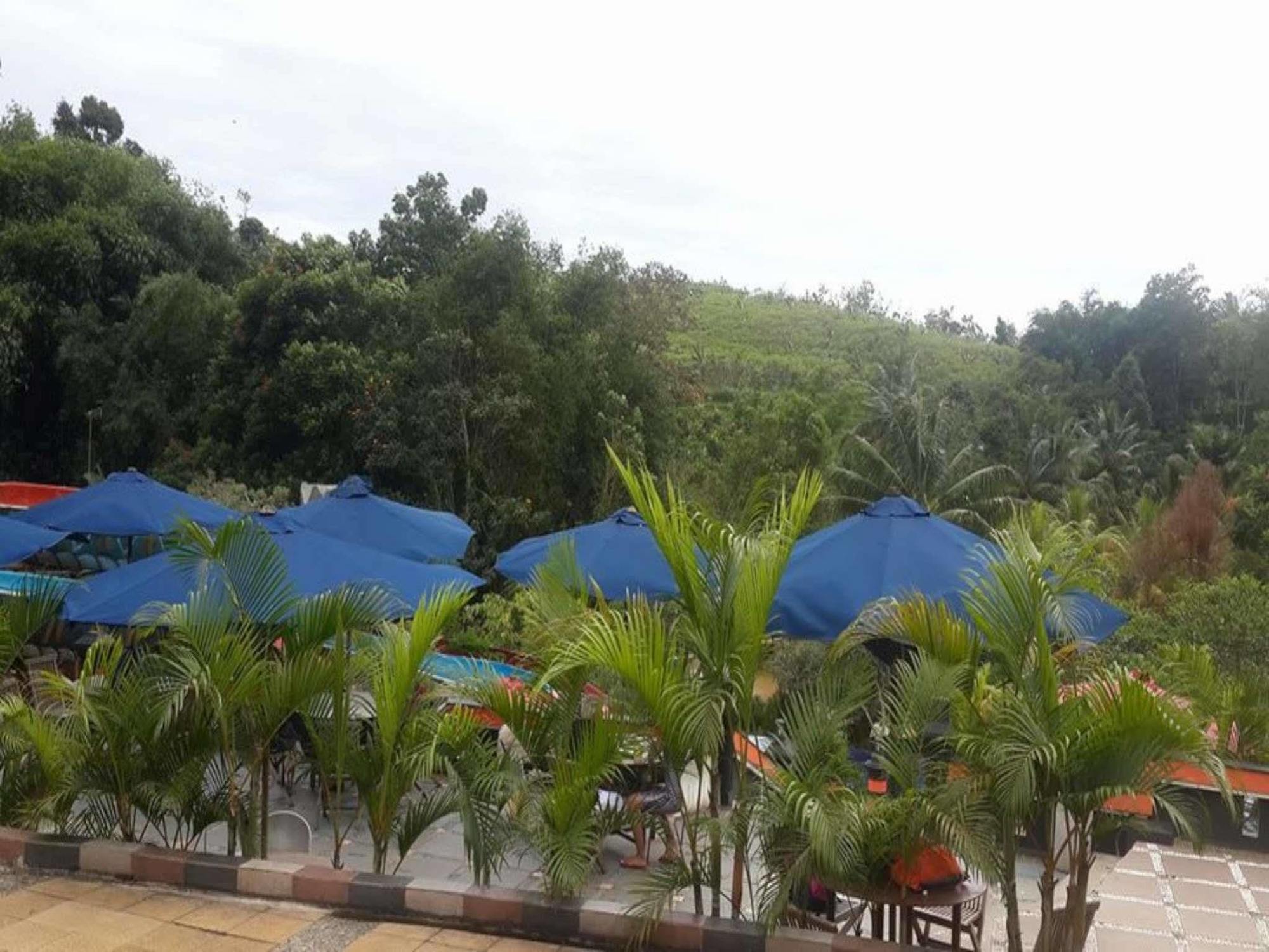 The Jhon'S Cianjur Aquatic Resort Exterior photo